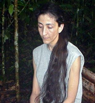 Preuve de vie d'ingrid Betancourt, assise en pleine jungle, novembre 2007